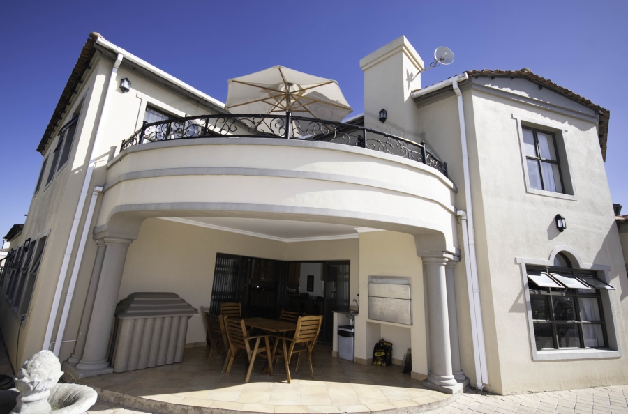 4 Bedroom Property for Sale in St Francis On Sea Eastern Cape